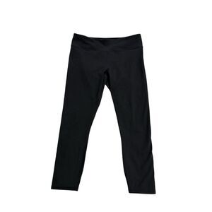 Fabletics black cropped capri leggings medium